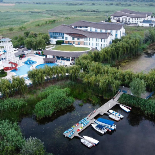 Vânzare complex turistic în Delta Dunării