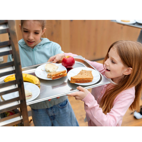 Ajutor alimentar pentru copiii din comuna Istria