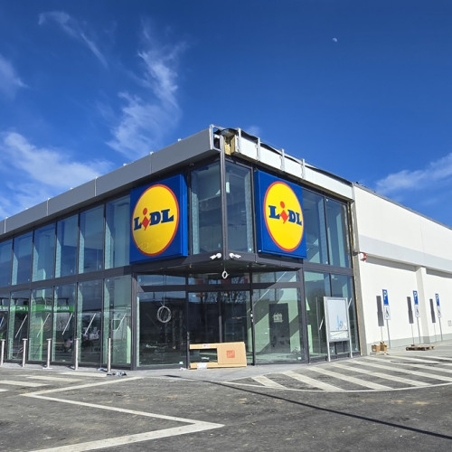 Noul magazin LIDL de pe bulevardul Aurel Vlaicu aproape de deschidere