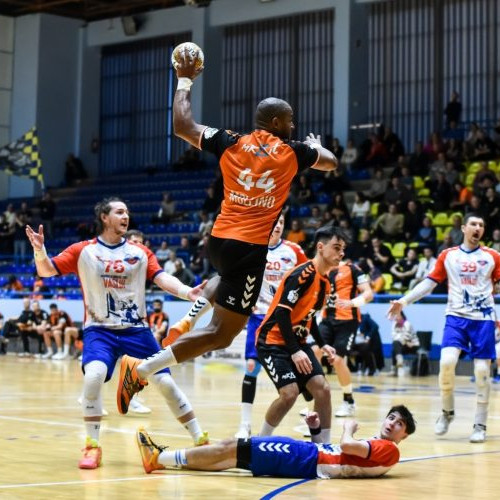 Echipa de handbal CS Minaur pregătește meciuri importante în finalul sezonului