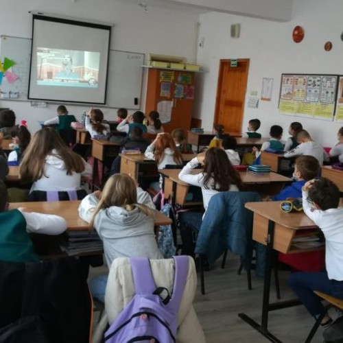 Inspectoratul Școlar Județean Bacău monitorizează situația de la Școala "Miron Costin"