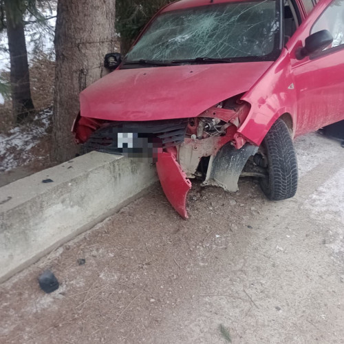 Accident rutier la Petru Voda, cu un pasager rănit