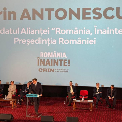 Crin Antonescu, candidatul Alianței Electorale "România Înainte", la Târgoviște
