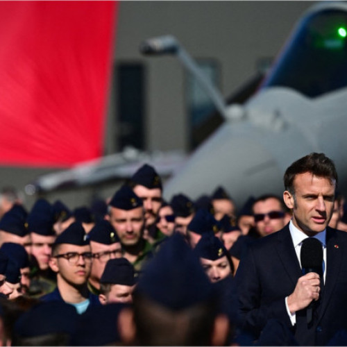 Macron invită liderii europeni să discute despre utilizarea arsenalului nuclear al Franței