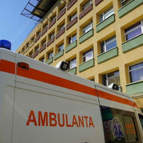 Pompierii intervine la o situație de risc dintr-o casă