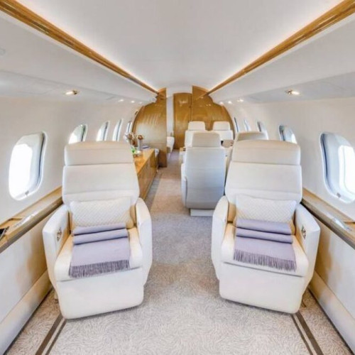 reacțiile politicienilor în urma cheltuielilor prezidențiale