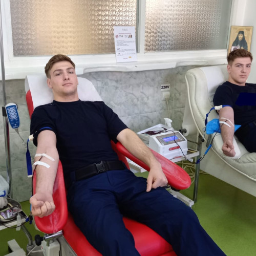 Studenți jandarmi din Fălticeni donează sânge de Ziua Jandarmeriei Române