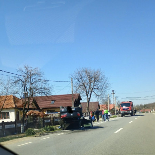 Accident grave pe DN-66: Un bărbat din Plopsoru, rănit