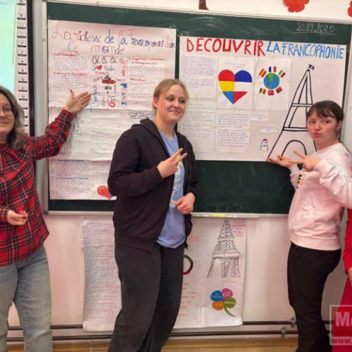 Elevii de la Şcoala "Ion Bojoi" sărbătoresc Ziua Internațională a Francofoniei