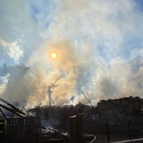 Incendiu devastator într-o gospodărie din Bistrita-Nasaud