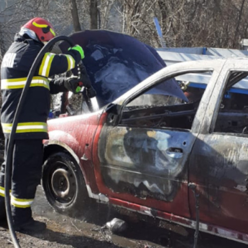 Incendiu în Mihai Viteazu: Nicio persoană rănită