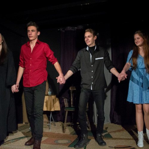 Ropote de aplauze și hohote de râs la "Poveștile de dragoste"