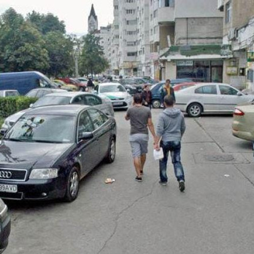 Primăria Bacău organizează dezbatere publică privind parcările de reședință