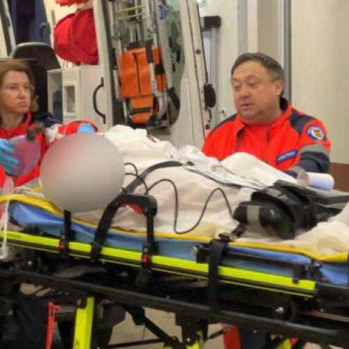 O femeie de 70 de ani, agresată de concubin, internată la spital