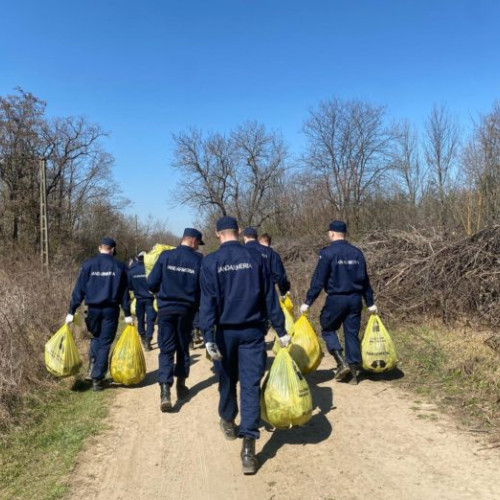 Jandarmii botoșăneni organizează o acțiune de ecologizare de Ziua Internațională a Pădurilor