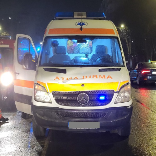 Accident rutier între o motocicletă și un autoturism