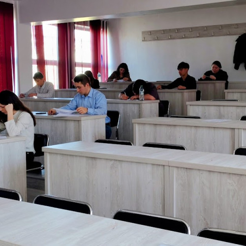 Doi elevi din Botoșani, finaliști la concursul "Alege! Este dreptul tău"