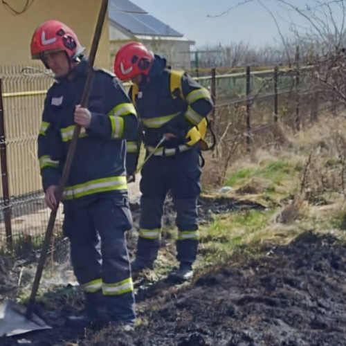 Trei incendii de vegetație stins de pompierii din Botoșani