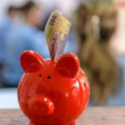 Postarita condamnată la închisoare cu suspendare pentru falsificare de mandate poștale