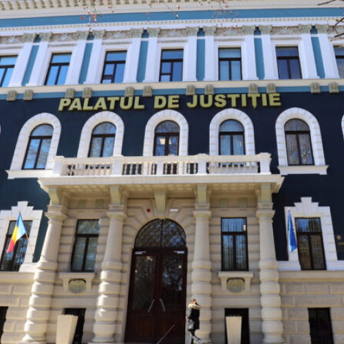 Trei proxeneti din Deva condamnati pentru exploatarea sexuala