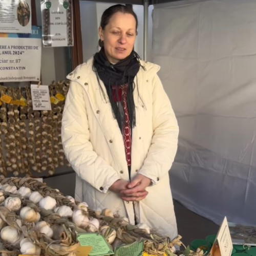 Usturoiul, simbol al tradiției în comuna Copălău din Botoșani