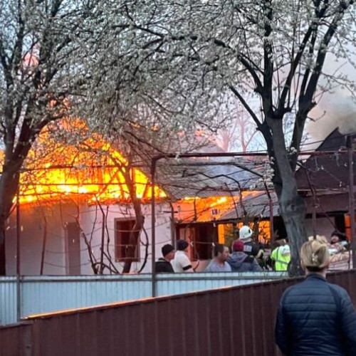 Incendiu devastator în Rachitoasa: Familia Marcu primește ajutor