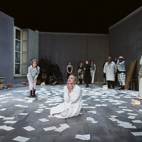 Sărbătoare teatrală în oraș