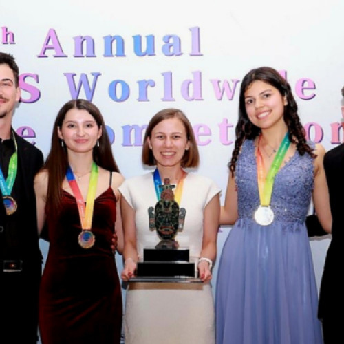 Studenții din Cluj câștigă medalia de aur la o competiție internațională