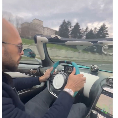 Andrew Tate investigat pentru viteză excesivă pe străzile din București