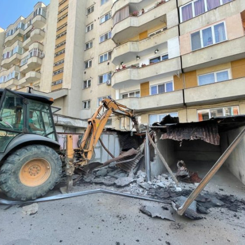 Zeci de garaje ilegale din Baia Mare vor fi demolate