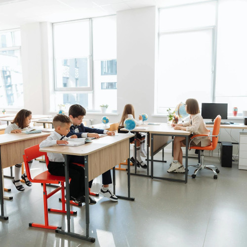 Discuții asupra anulării hotărârii privind rețeaua școlară din Constanța, programate pentru 2025