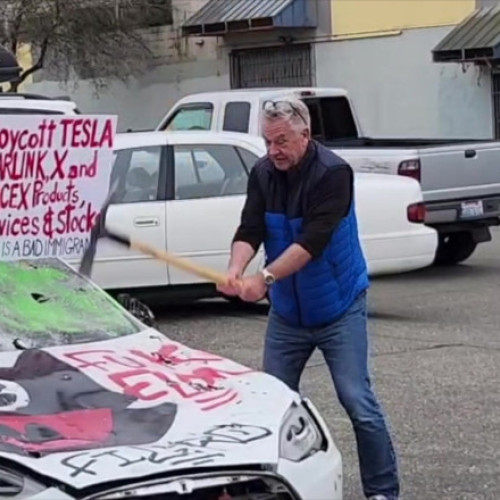 FBI creează echipă specială pentru a combate atacurile asupra Tesla