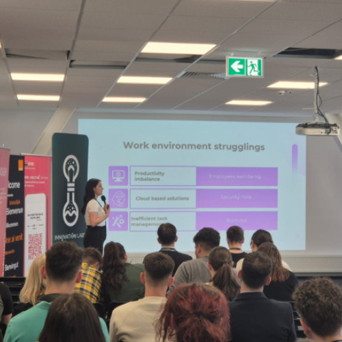 Timisoara găzduiește Hackathonul Innovation Labs dedicat tinerilor antreprenori