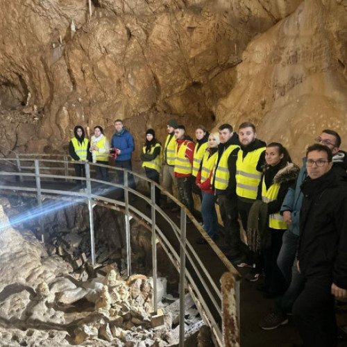 Studenții Universității din Oradea au realizat prima scanare 3D a Peșterii Urșilor