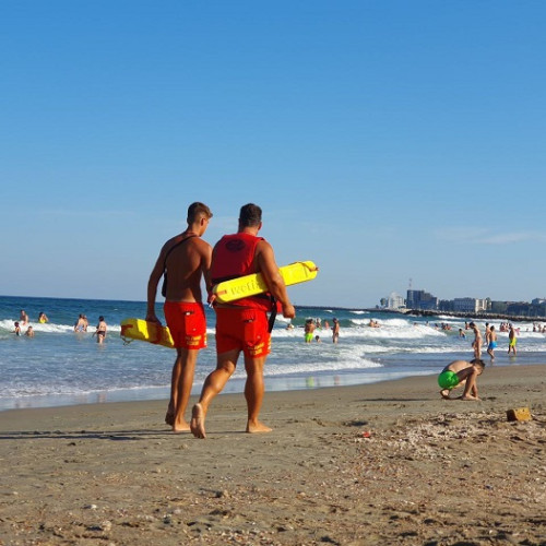 Pregătirile pentru sezonul estival în Eforie: contract pentru servicii de salvare acvatică