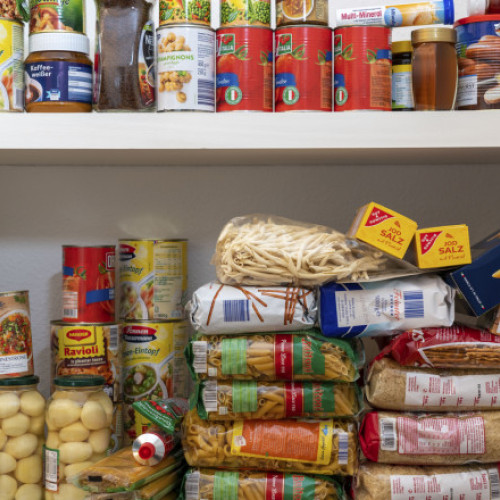 Comisia Europeană recomandă cetățenilor să aibă rezerve de alimente pentru 72 de ore