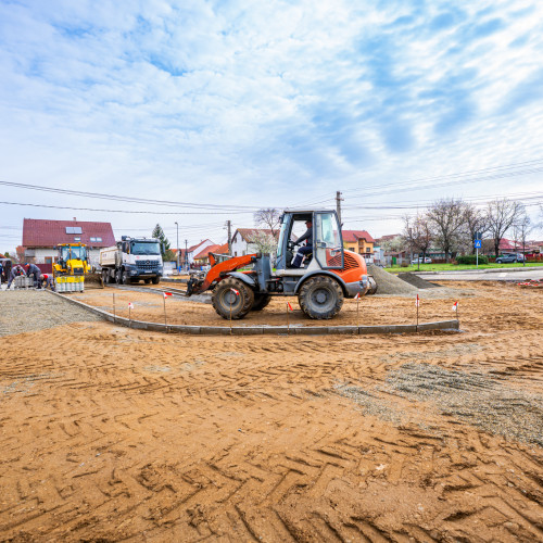 Spații publice transformate în parcări la Sibiu