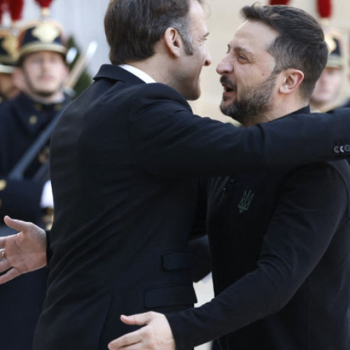 Zelenski se întâlnește cu Macron înainte de summitul de securitate