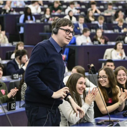 Liceul Ortodox "Episcop Roman Ciorogariu" din Oradea, parte a rețelei Scolilor-Ambasador