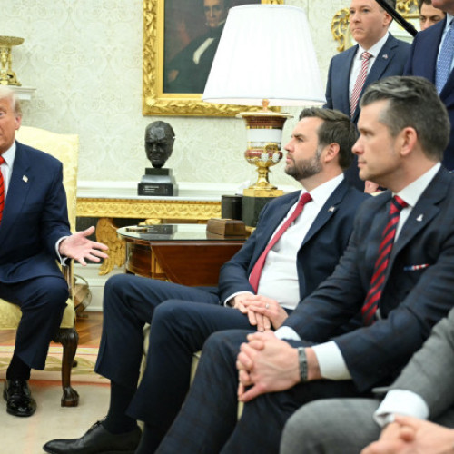 Datele private ale consilierilor lui Donald Trump, expuse online