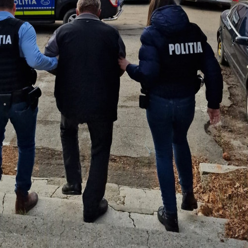 Doi tineri reținuți pentru amenințare și tulburarea ordinii publice