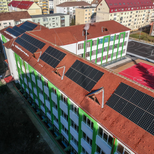 Sibiul va beneficia de panouri fotovoltaice pentru 10 clădiri publice