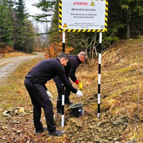 Verificarea traseelor turistice în Muntii Vrancei înainte de sezonul cald