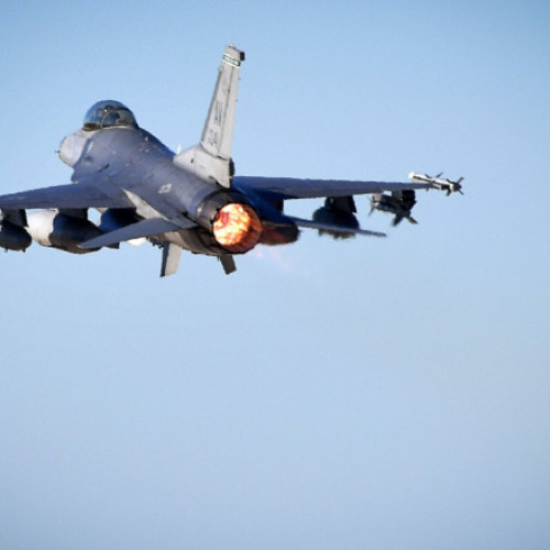 Pilot ucrainean de F-16: Forțele ruse se feresc de avioanele occidentale