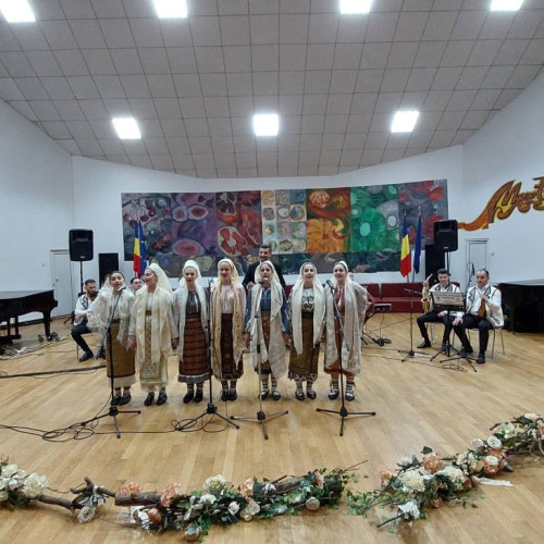 Spectacol folcloric de Marțișor la Târgoviște