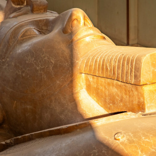 O mare cameră funerară descoperită în Egipt