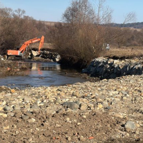 Lucrări de apărare împotriva inundațiilor pe râul Suciu