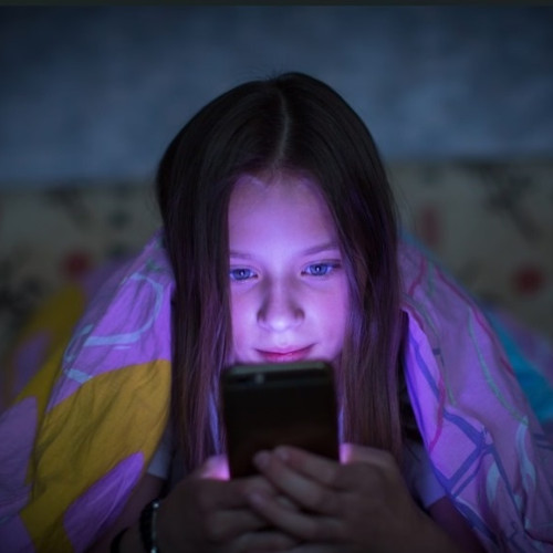 Retele sociale: riscuri pentru sănătatea mentală a copiilor