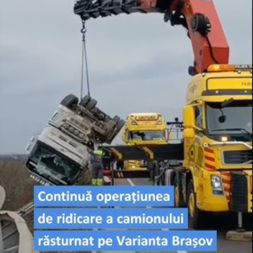 TIR răsturnat pe Varianta Brașov
