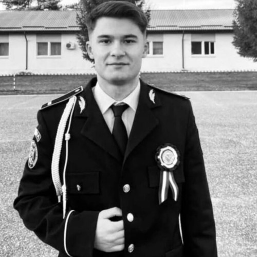 Politistul din Bacau care s-a impuscat a decedat